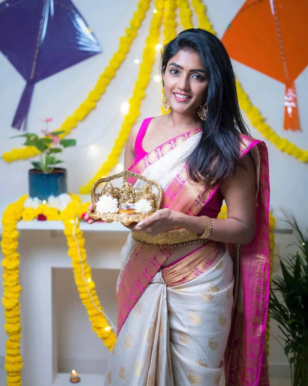 Eesha Rebba in Indian Traditional White Saree Sleeveless Pink Blouse